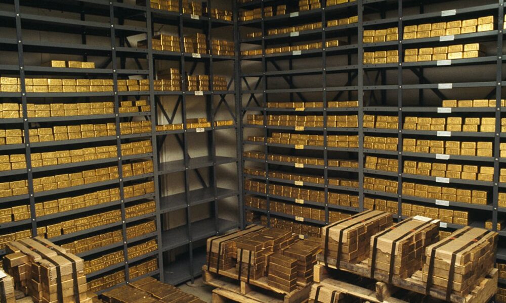 Jim Cramer's top 10 things to watch in the stock market Friday