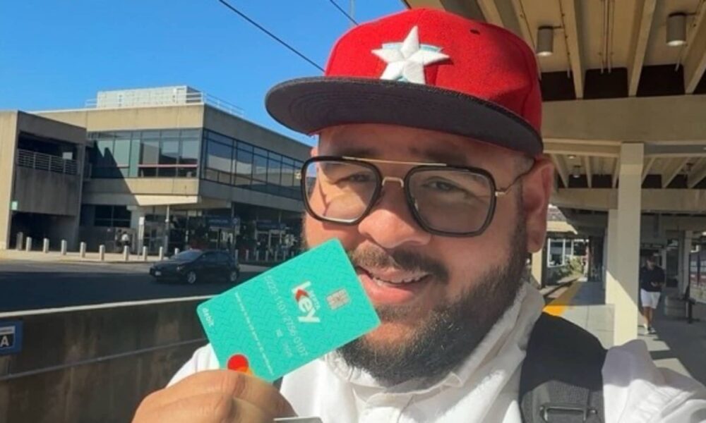 34-year-old supercommutes between Atlanta and Philadelphia via bus, train, plane