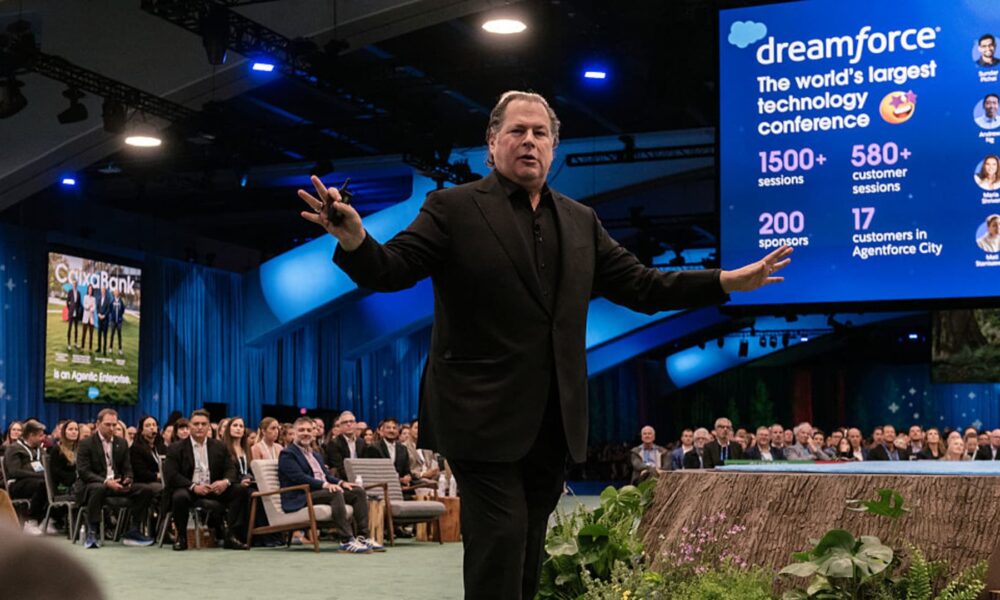 AI taking white-collar jobs. Economists warn 'much more in the tank'