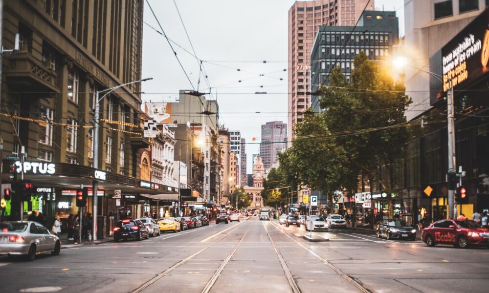 Asia markets set for lower open as banking and trade fears take hold