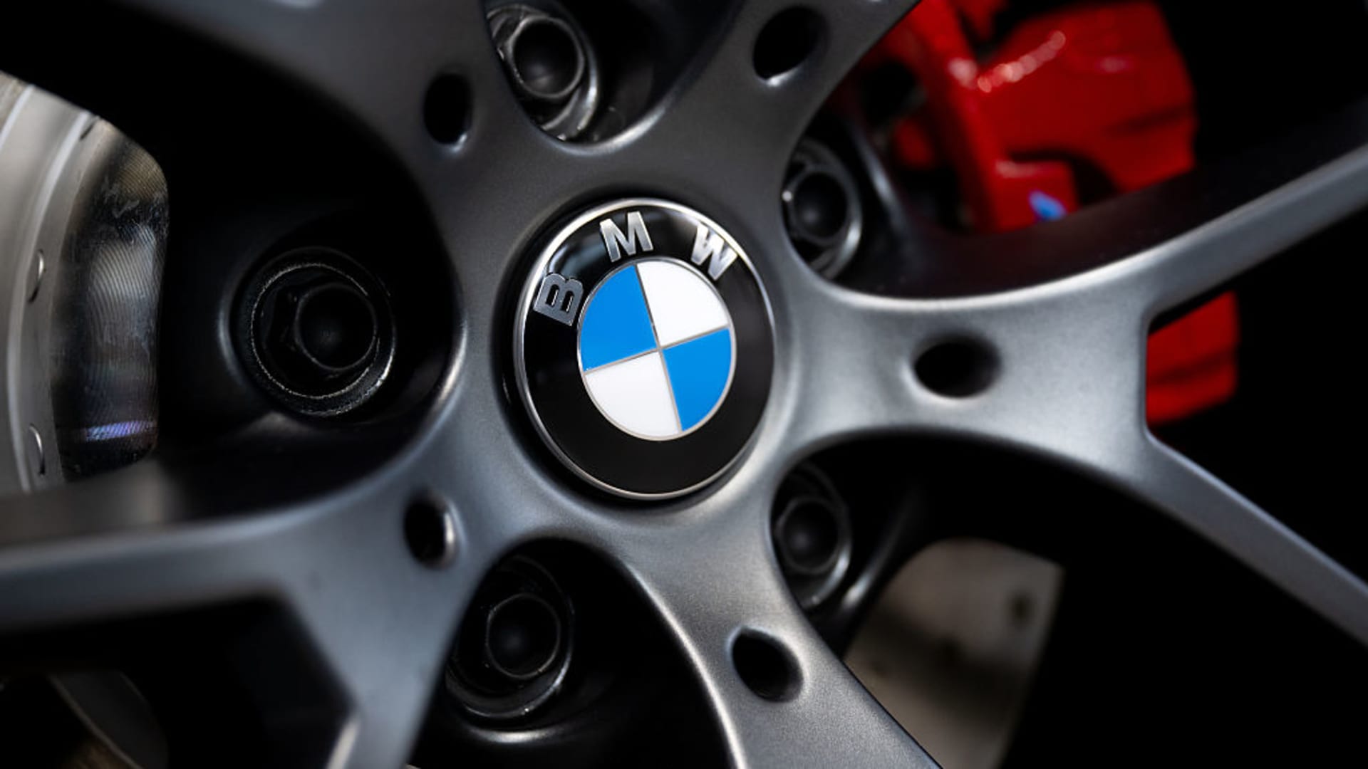 Auto giants tumble as EU's new steel tariffs spark industry panic
