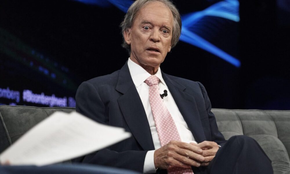 Bill Gross says gold is now a 'momentum/meme asset' — and if you want to buy it, then wait awhile