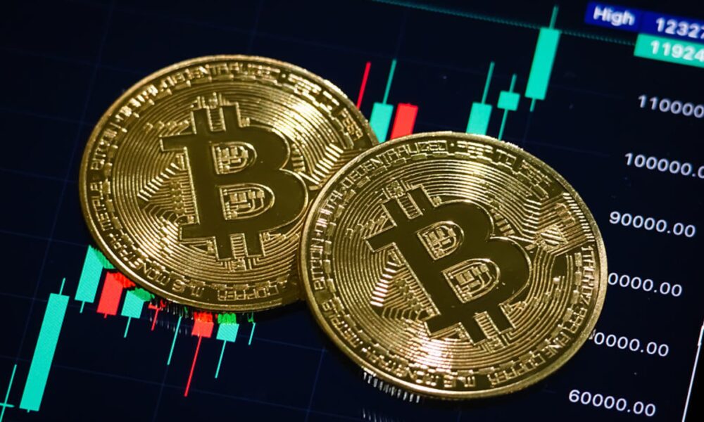 Bitcoin rises as investors seek a global safe haven amid shutdown