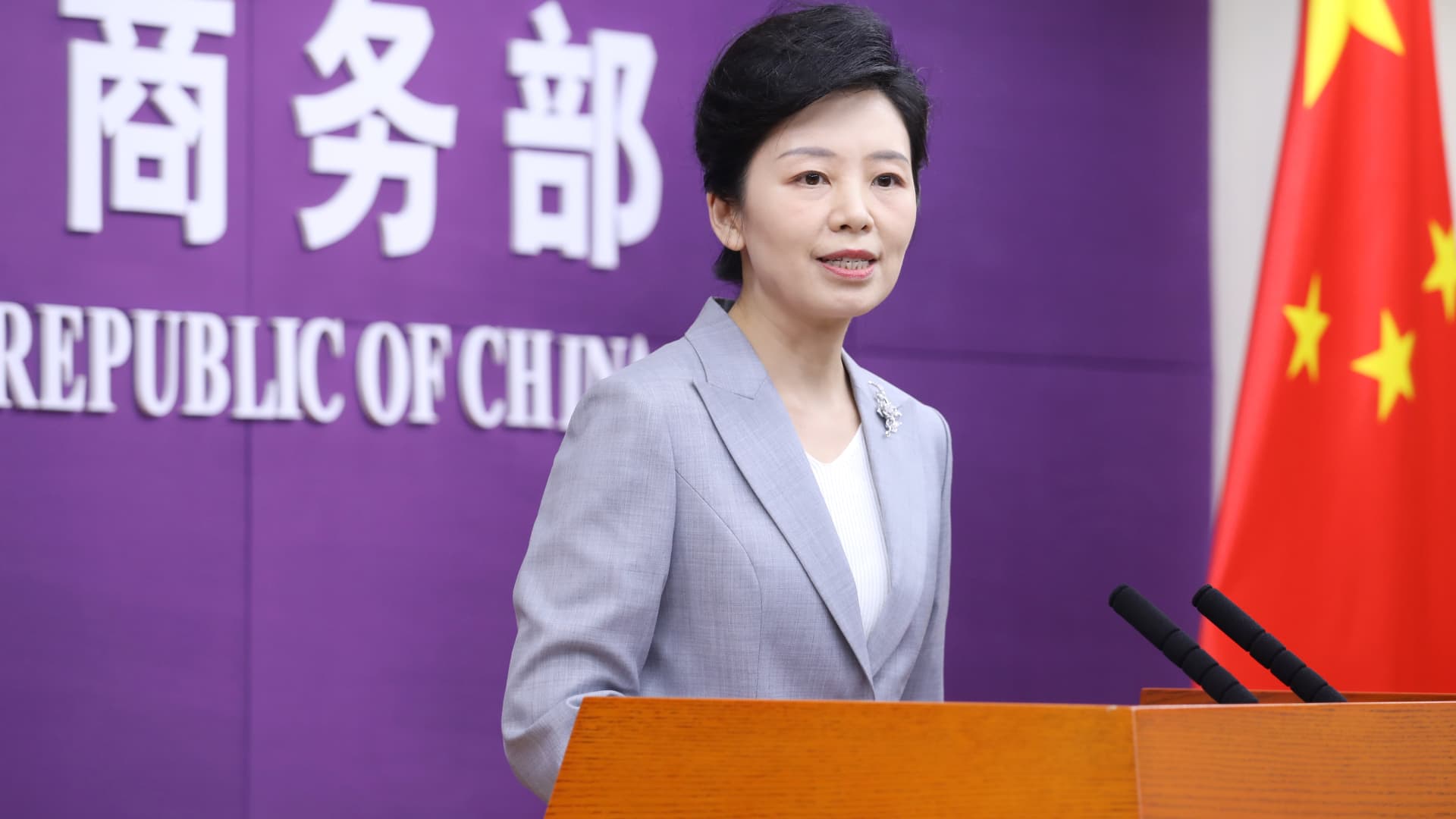 China accuses U.S. of 'panic' over rare earths, open to trade talks