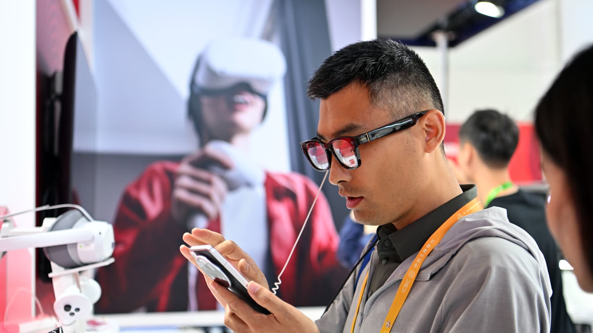 Chinese rivals to Meta's AI glasses pile up. How Goldman is playing the trend