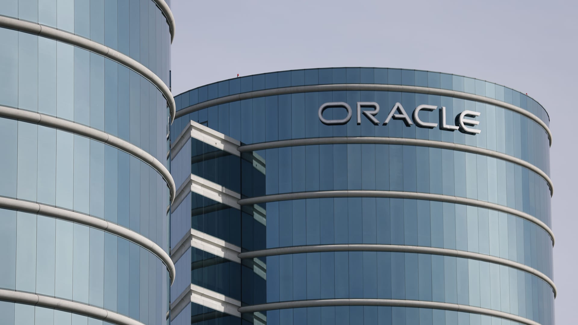 Citi says to buy the dip in Oracle, sees stock soaring nearly 40% from here