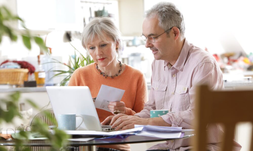 401(k) catch-up contribution limits 2026: IRS update