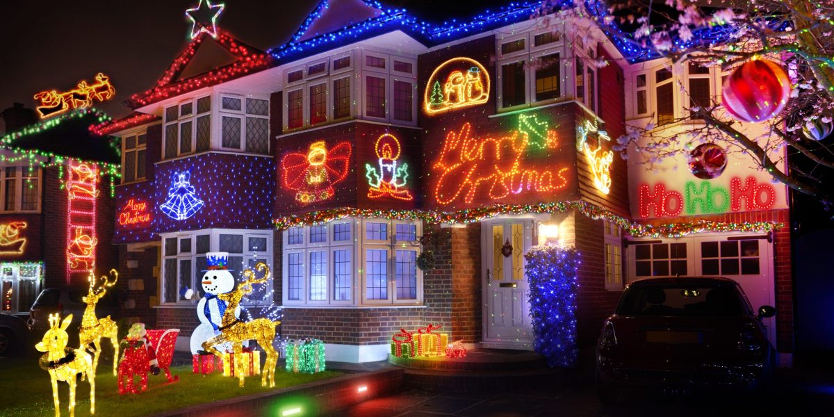 Florida panhandle landlord's 'holiday decoration guidelines' make it official: no Christmas lights before Thanksgiving