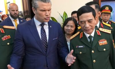 Hegseth reaffirms Vietnam partnership and hands over a leather box, belt and knife—wartime artifacts taken by U.S. soldiers