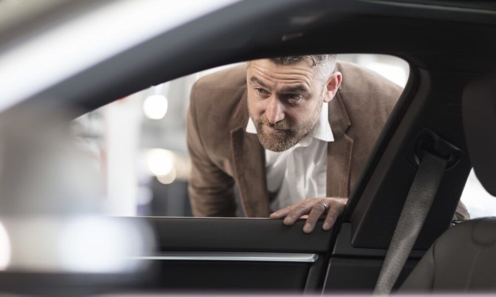 More buyers are stretching out their car loans—here are the risks