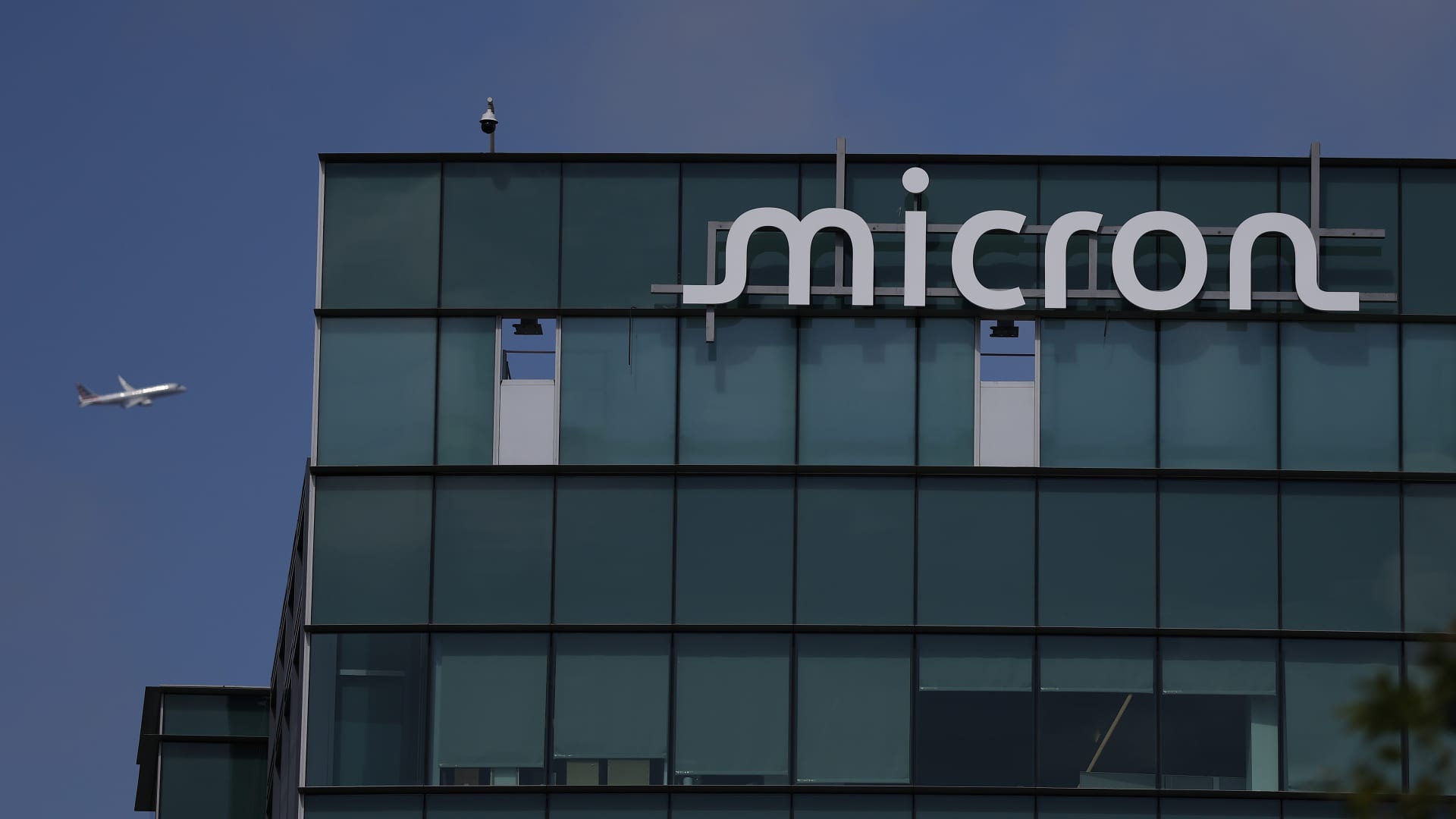 Morgan Stanley names Micron a top pick, cites memory shortage leading to new earnings highs