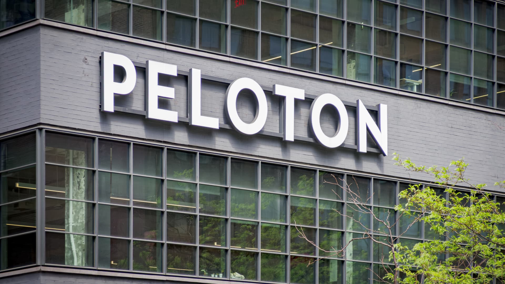 Peloton recalls 833,000 more bikes over seat post issue