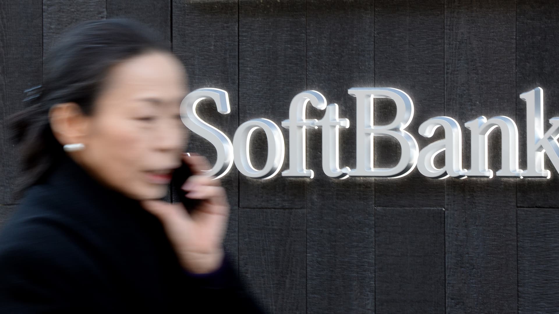 SoftBank shares plunge 10% as Asian AI-linked stocks slide on valuation jitters