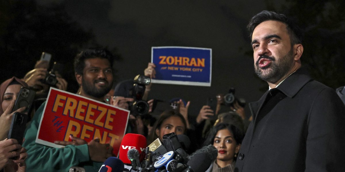 Some CEOs have vowed to revolt against a Zohran Mamdani win. Jamie Dimon says he'll 'offer my help'