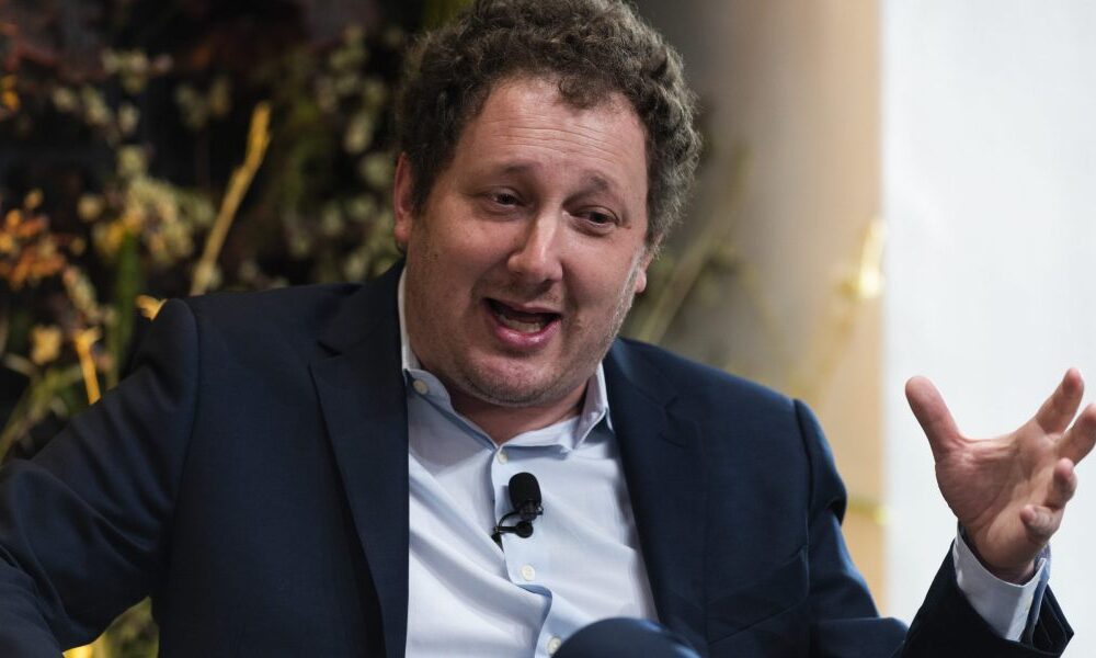 Success doesn’t kill insecurity—even billionaires and Oscar-winners beg for feedback between takes, MasterClass CEO says