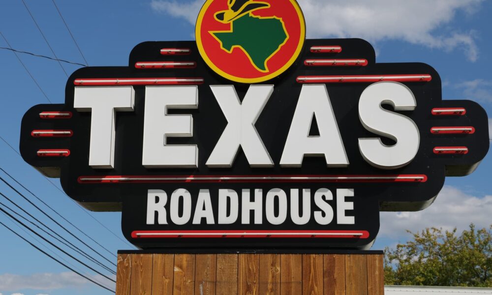 Texas Roadhouse is in a tough spot but still delivering on everything it can control