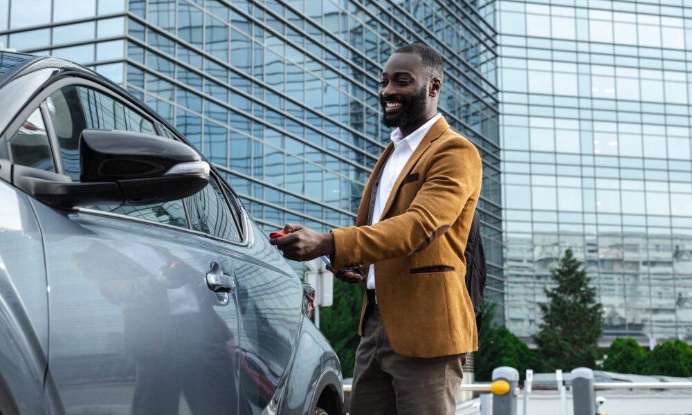 The exact amount of money you need to earn to be among New York's ultra-wealthy club has been revealed—and it's 7x the average wage