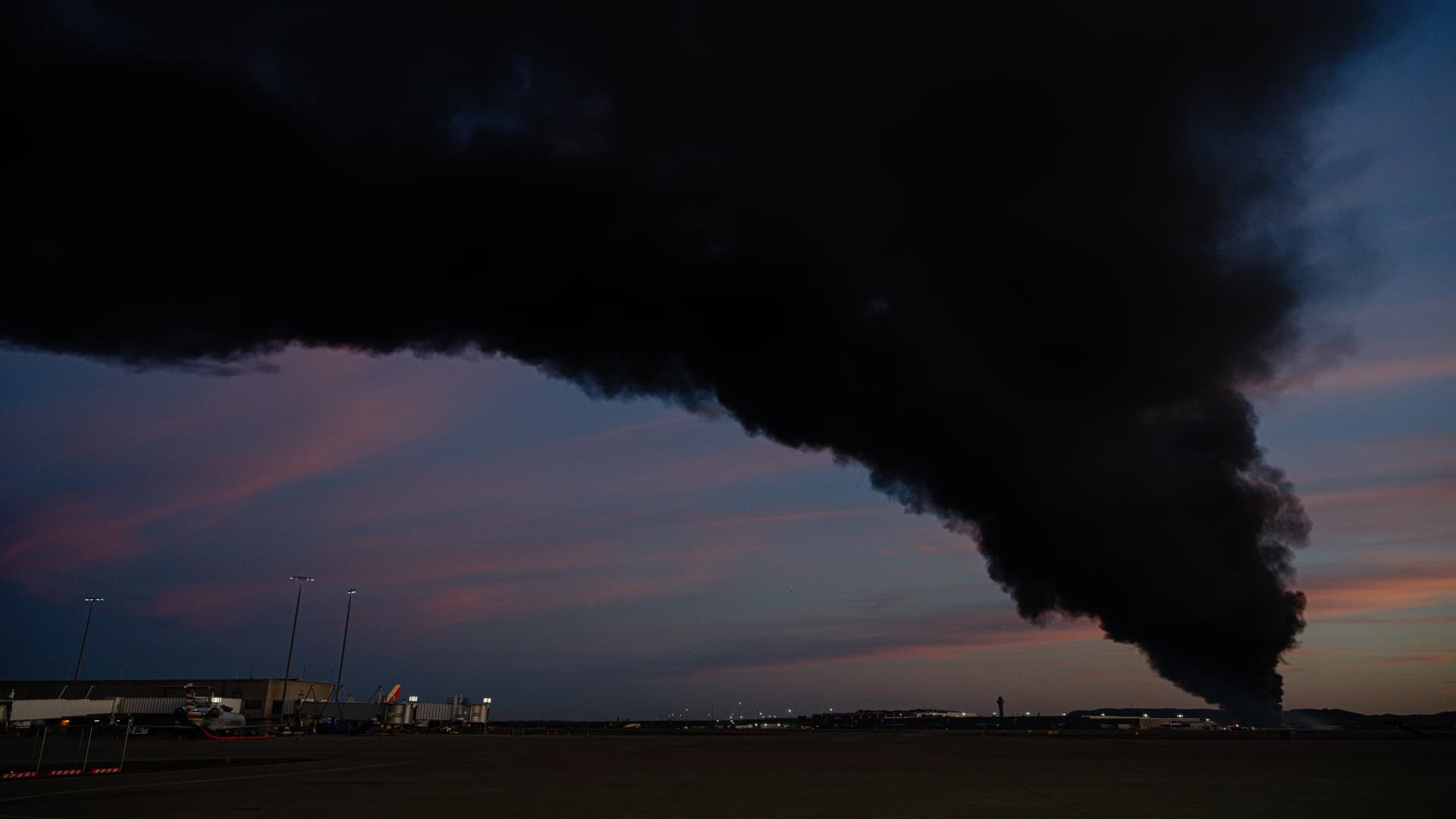 UPS plane crashes after taking off from Louisville airport