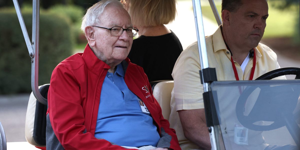 Warren Buffett's last shareholder letter offers 5 lessons for CEOs